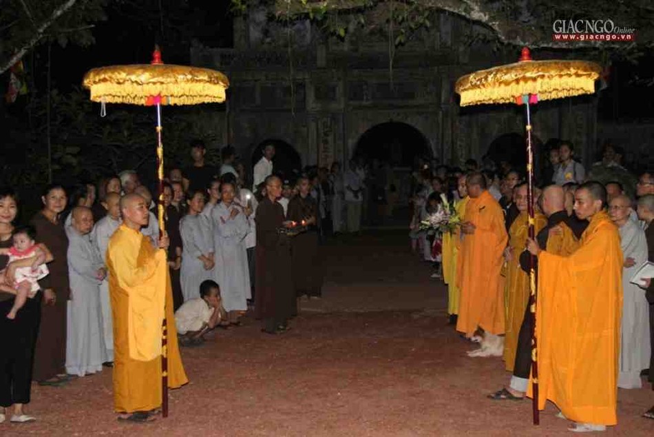 Thiền sư Thích Nhất Hạnh đã về tới tổ đình Từ Hiếu - Huế ảnh 1 8.jpg