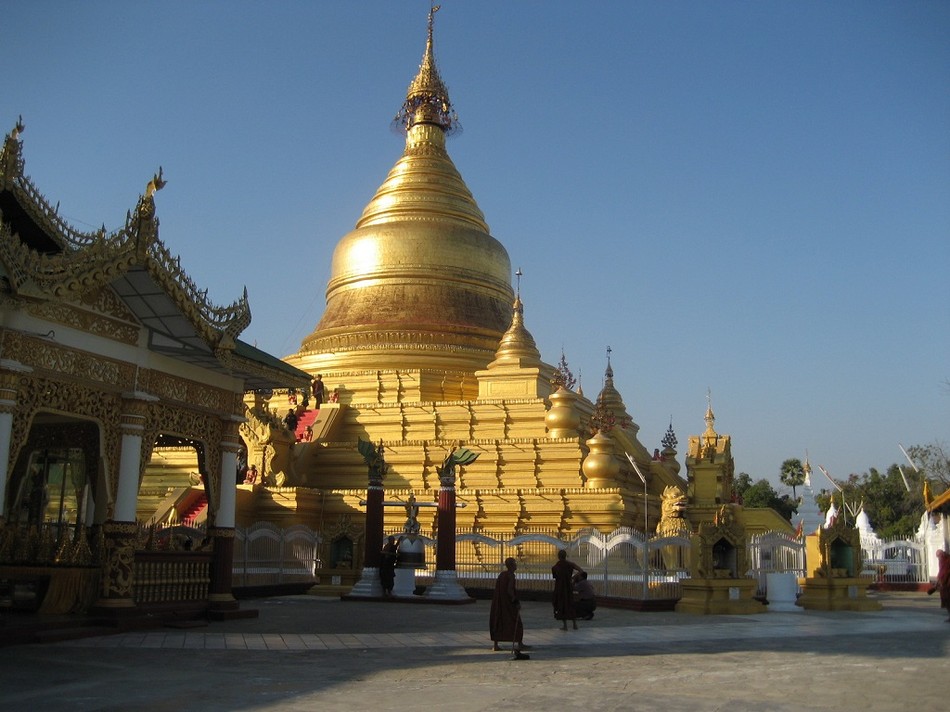 Kuthodaw_paya.JPG
