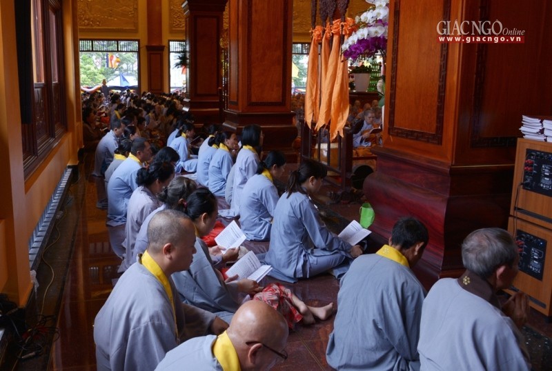 Tung kinh chieu (17).jpg