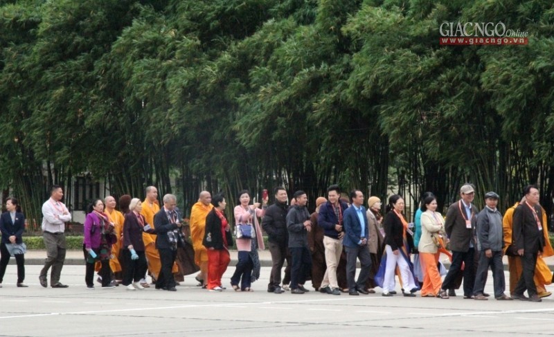 Viếng lăng Chủ tịch Hồ Chí Minh ảnh 14 15.jpg