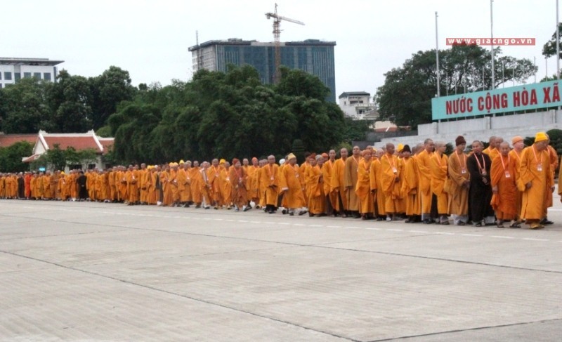 Viếng lăng Chủ tịch Hồ Chí Minh ảnh 4 4.jpg