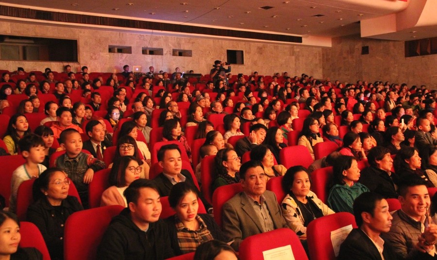 Đêm nghệ thuật “Việt Nam Phật tâm ca” mừng Đại hội ảnh 4 2.jpg