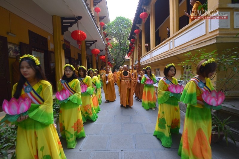 Lễ cầu nguyện trước giờ khai mạc Đại hội VIII ảnh 5 w cn 2.jpg