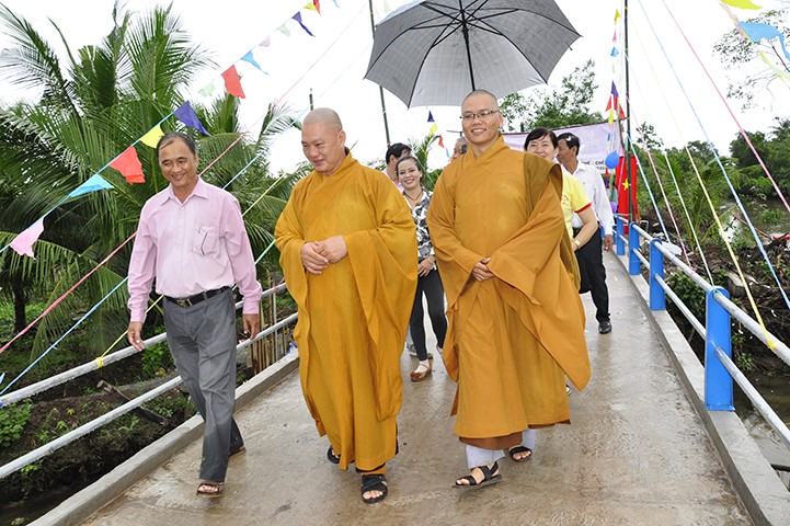khanh-thanh-cau-kenh-xa-2-49.jpg