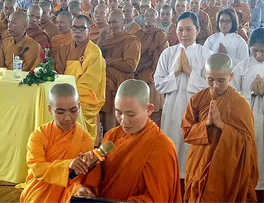 Ni sư trụ trì Thích nữ Hằng Liên tác bạch.JPG