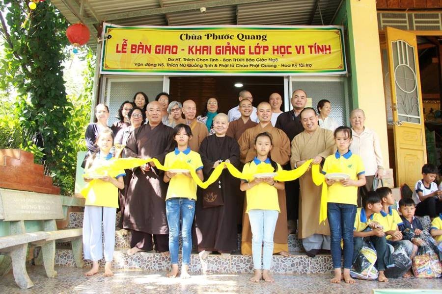 lop hoc vi tiinh (4).jpg