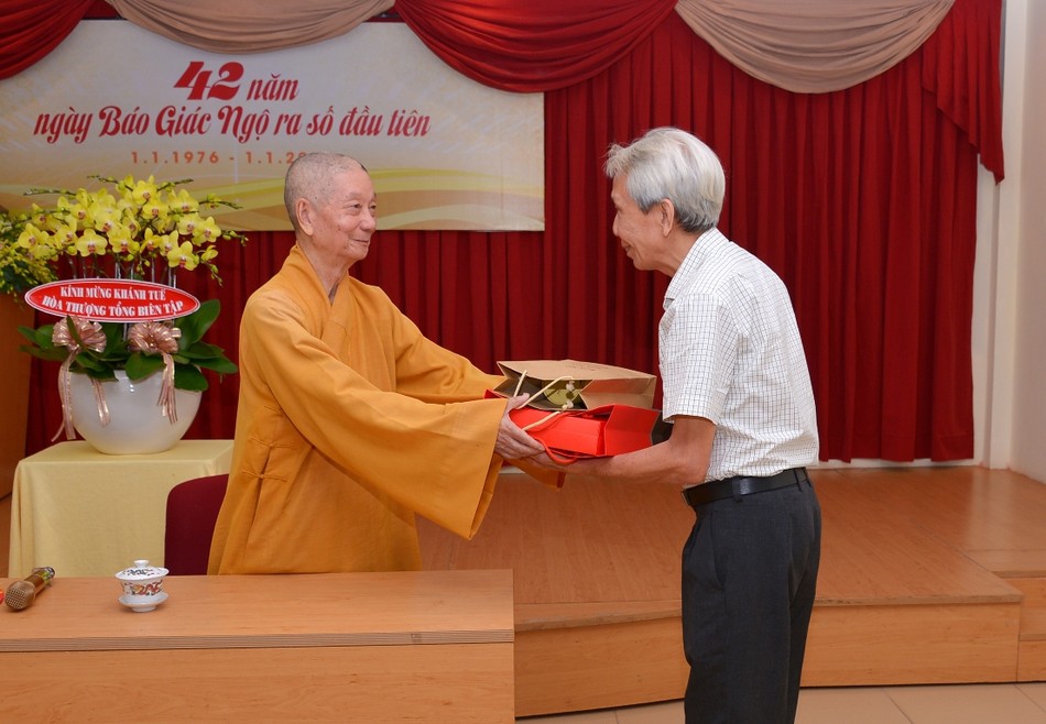 BGN -Ky niem 42 nam  (13).JPG