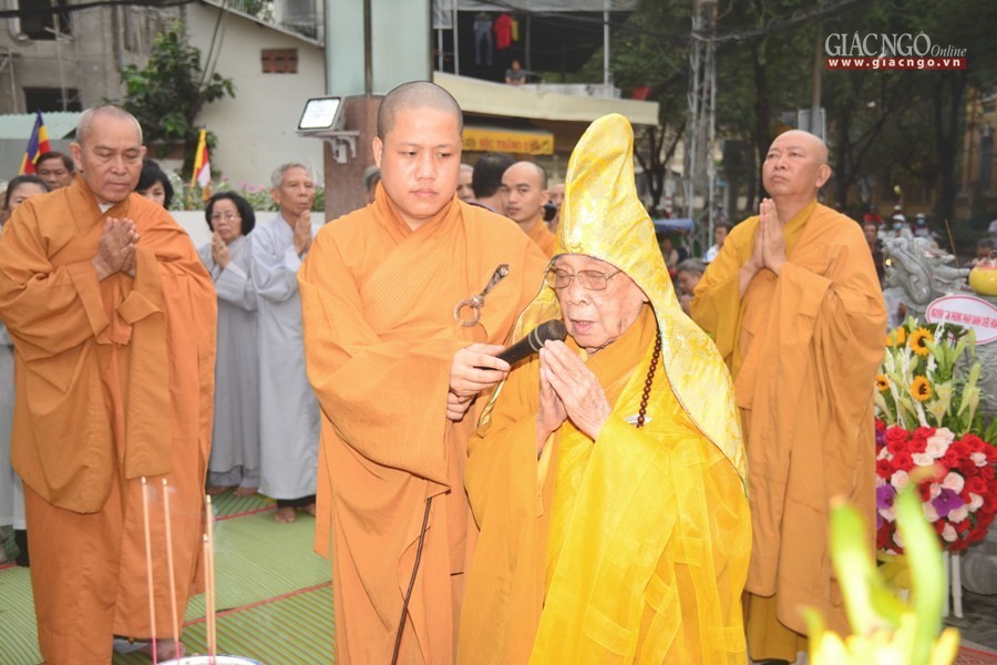 Chùa Phật học Xá Lợi an vị tôn tượng Bồ-tát ảnh 2 2xl.jpg