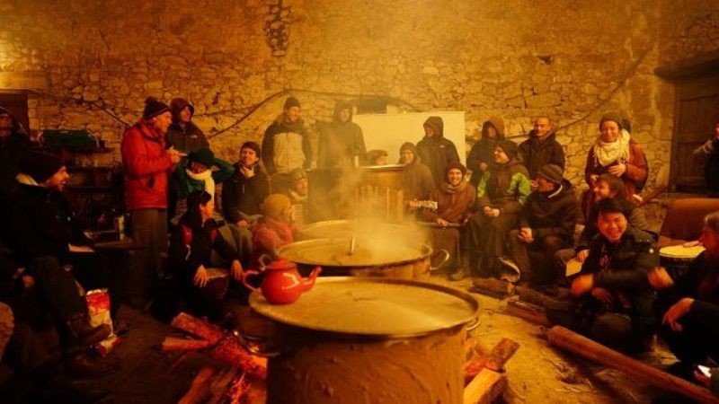 Chùm ảnh: Chùa Việt nhiều nơi đón Tết ảnh 12 H_nh 12.jpg