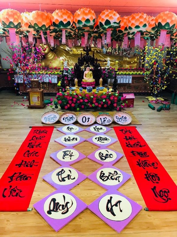 Chùm ảnh: Chùa Việt nhiều nơi đón Tết ảnh 14 H_nh 14.jpg