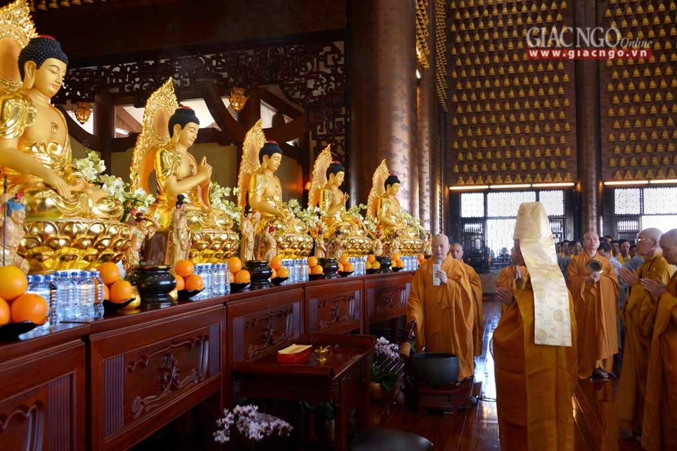 Khai dan Duoc Su - chua Hue nghiem (14).jpg