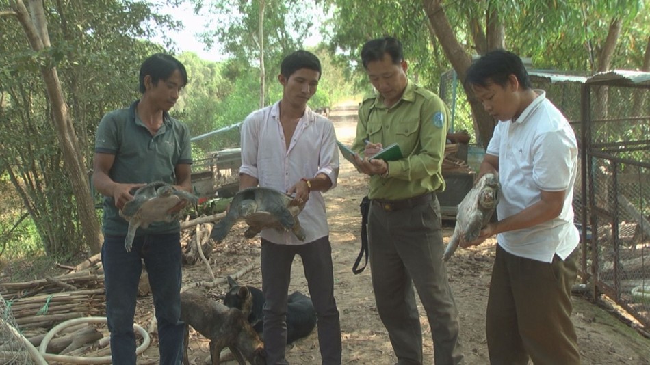 Kiem tra Cua Dinh chuan bi tha vao Vuon.jpg