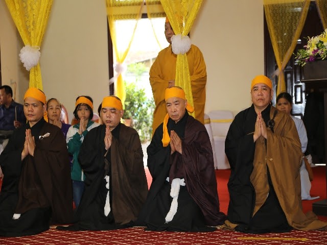 HĐCM, HĐTS viếng tang Đại lão HT.Thích Thanh Sam ảnh 3 img_0289_jpg.jpg