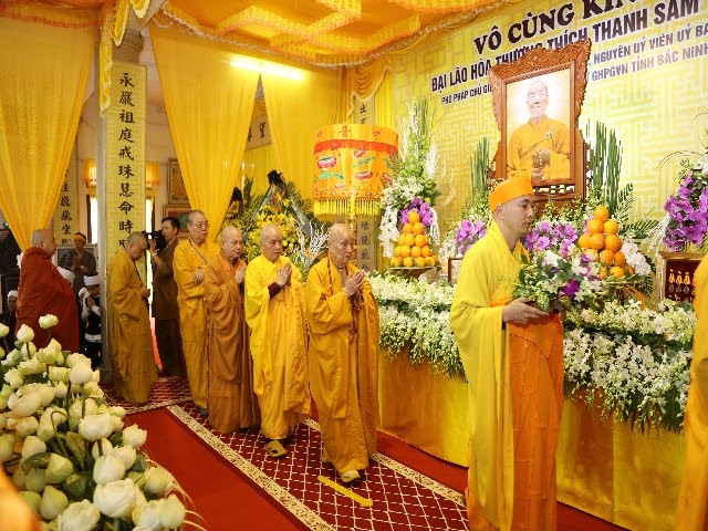 HĐCM, HĐTS viếng tang Đại lão HT.Thích Thanh Sam ảnh 2 img_0354_jpg.jpg