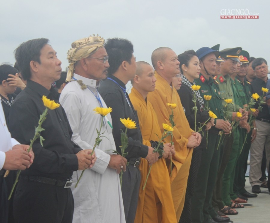 Đoàn công tác TP.HCM thăm Trường Sa, nhà giàn DK1 ảnh 21 21ts.jpg