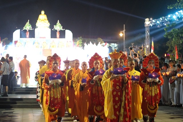 Phật giáo TT-Huế tổ chức lễ hội hoa đăng ảnh 17 22_jpg.jpg
