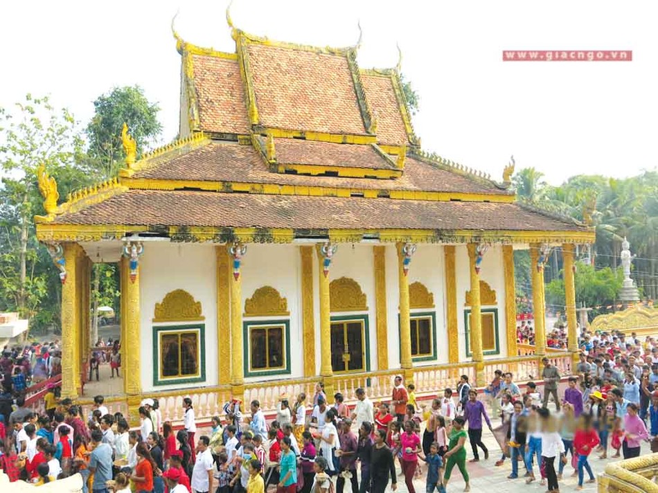 cholchnamthmay (1).jpg