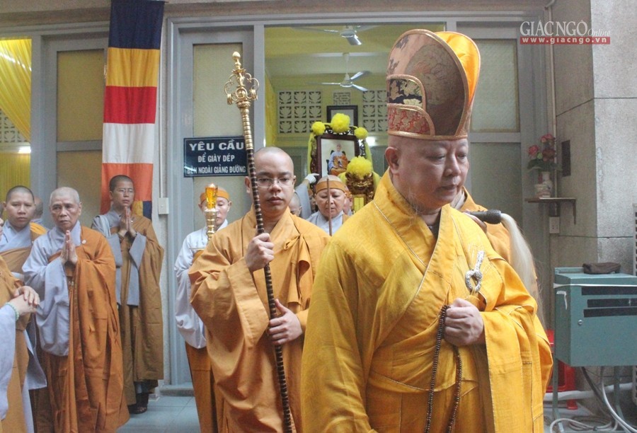 Cung tống kim quan NT.Thích nữ Trí Hải nhập tháp ảnh 10 13tn.jpg