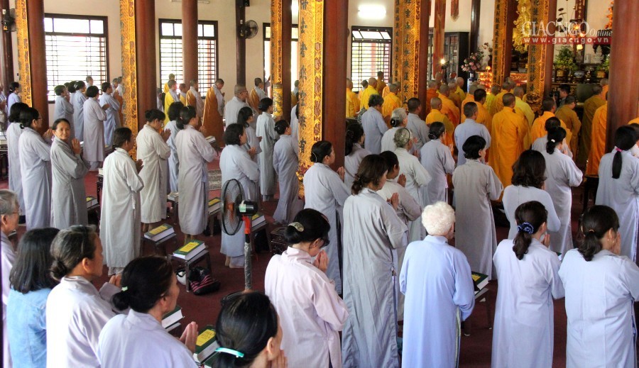 TT-Huế: Lễ khai kinh Pháp hoa nhân tuần lễ Phật đản ảnh 3 1 hue3.jpg