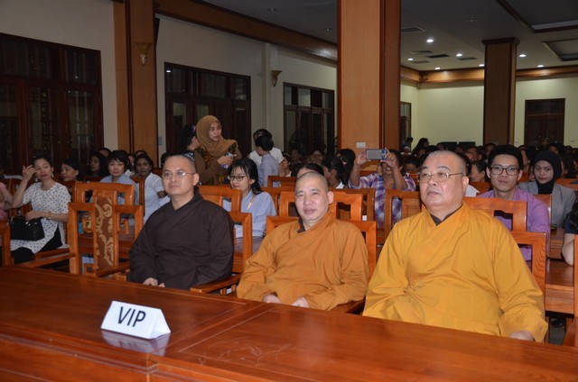 Hà Nội: Chiếu phim về Đức Phật tại chùa Quán Sứ ảnh 4 2_8_jpg.jpg