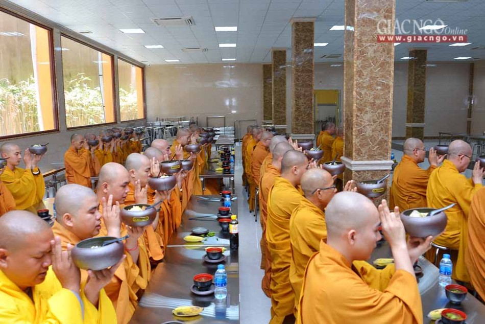 Qua duong va kinh hanh (4).jpg