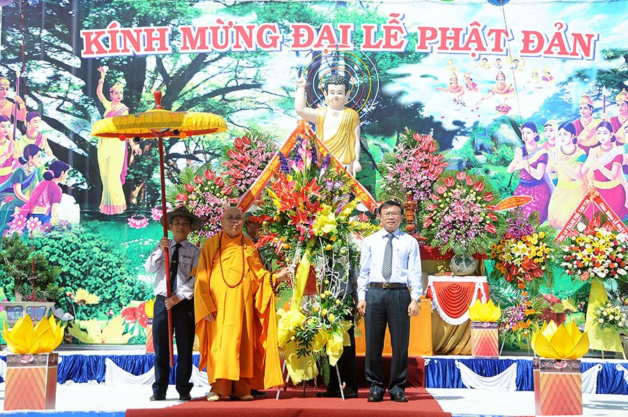 Kon Tum trọng thể tổ chức Đại lễ Phật đản ảnh 8 IBR_9122 a.jpg
