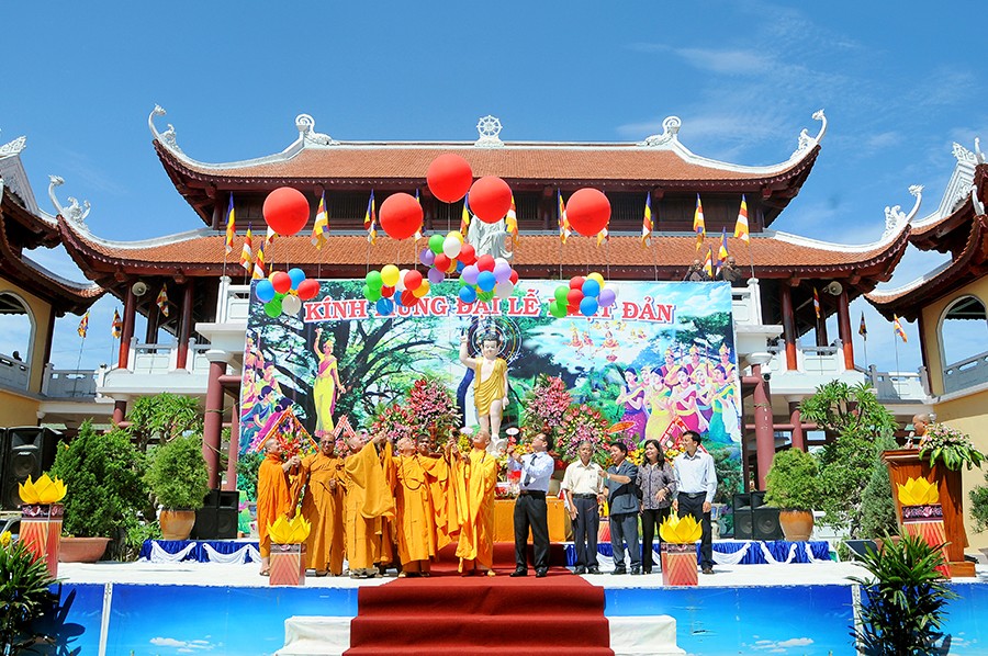 Kon Tum trọng thể tổ chức Đại lễ Phật đản ảnh 9 IBR_9176 a.jpg