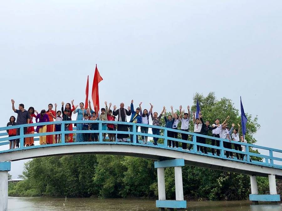 Niem vui co chiec cau moi (1).jpg