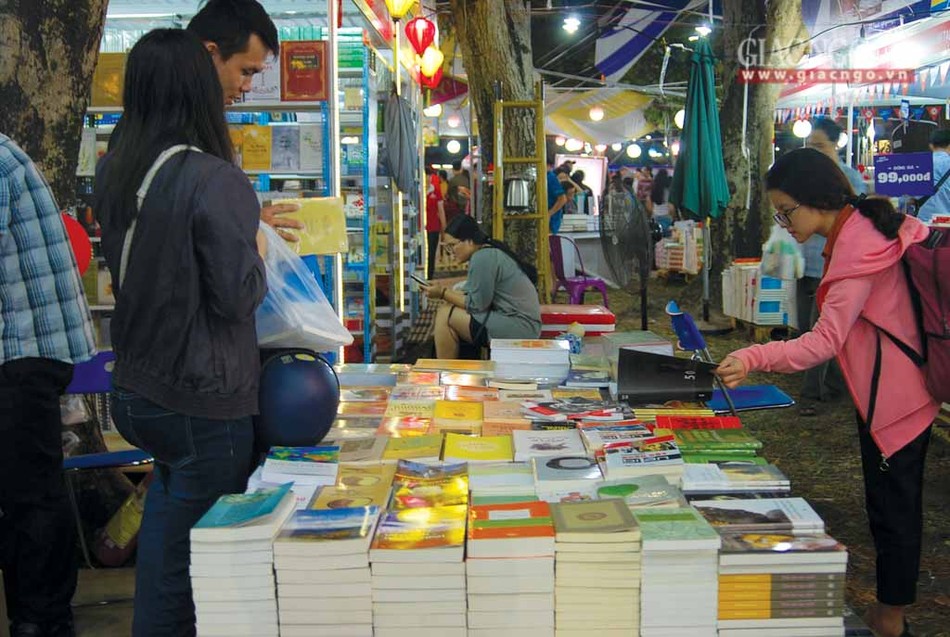 Xuatbanky1 (1 of 1).jpg