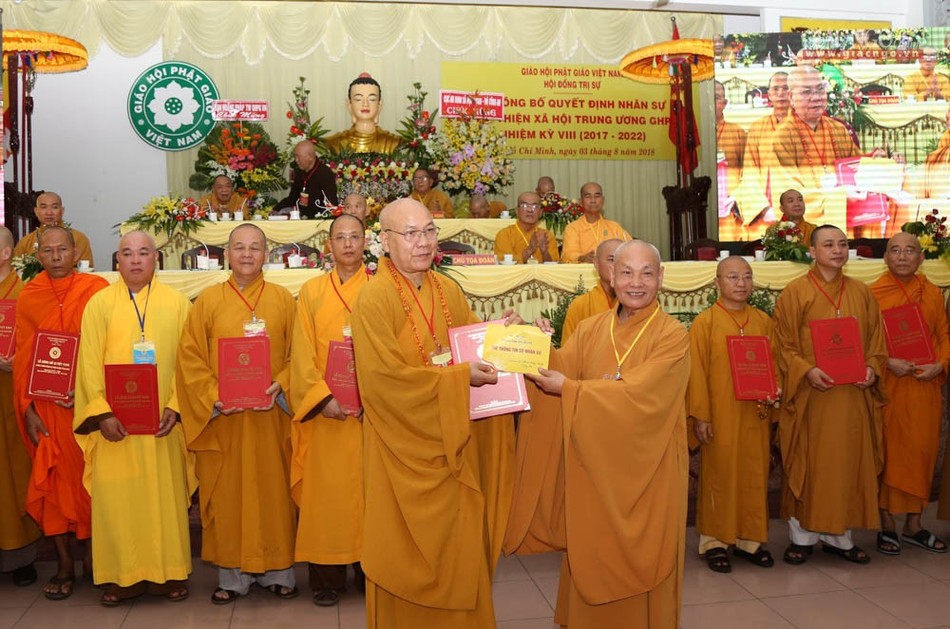 Ra mắt nhân sự Ban Từ thiện xã hội T.Ư nhiệm kỳ VIII ảnh 4 6.jpg