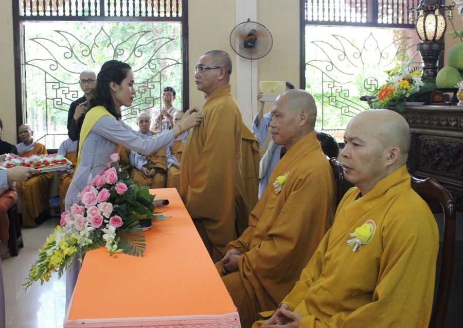 Chư hành giả Tăng Ni Q.12 làm lễ Tự tứ, mãn hạ ảnh 9 10vp.jpg