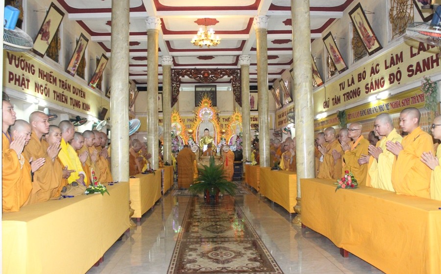 Chư hành giả Tăng Ni Q.12 làm lễ Tự tứ, mãn hạ ảnh 2 3qd.jpg