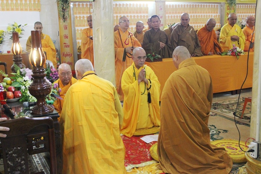 Chư hành giả Tăng Ni Q.12 làm lễ Tự tứ, mãn hạ ảnh 3 7qd.jpg