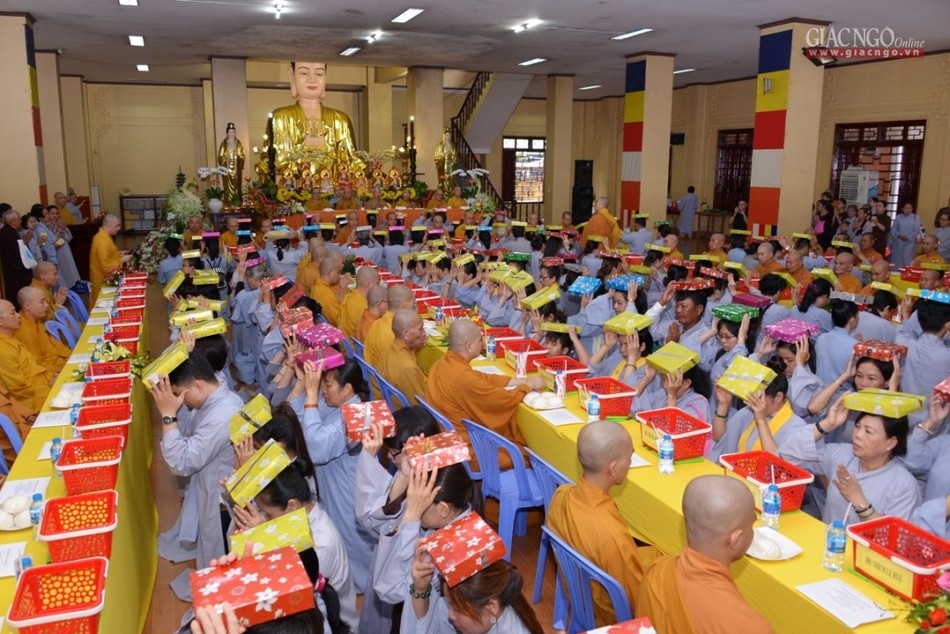 TP.HCM: Trường hạ Phổ Quang Tự tứ, dâng pháp y ảnh 6 BTN_0021.jpg