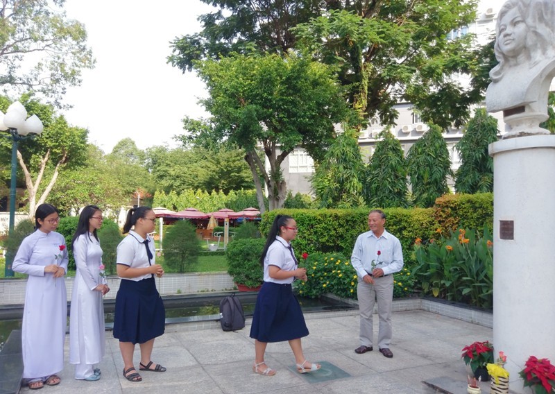 6 học sinh nhận học bổng Quách Thị Trang ảnh 1 quachthitrang.1.jpg