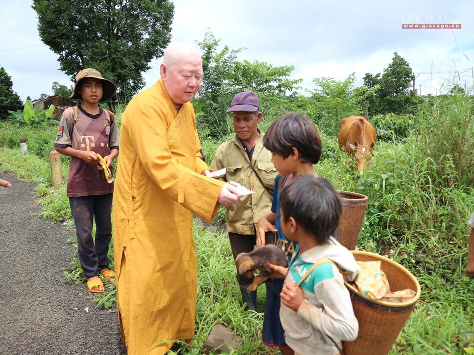 “Ước gì ngày nào cũng gặp… ông thầy” ảnh 1 duytran.2a.jpg