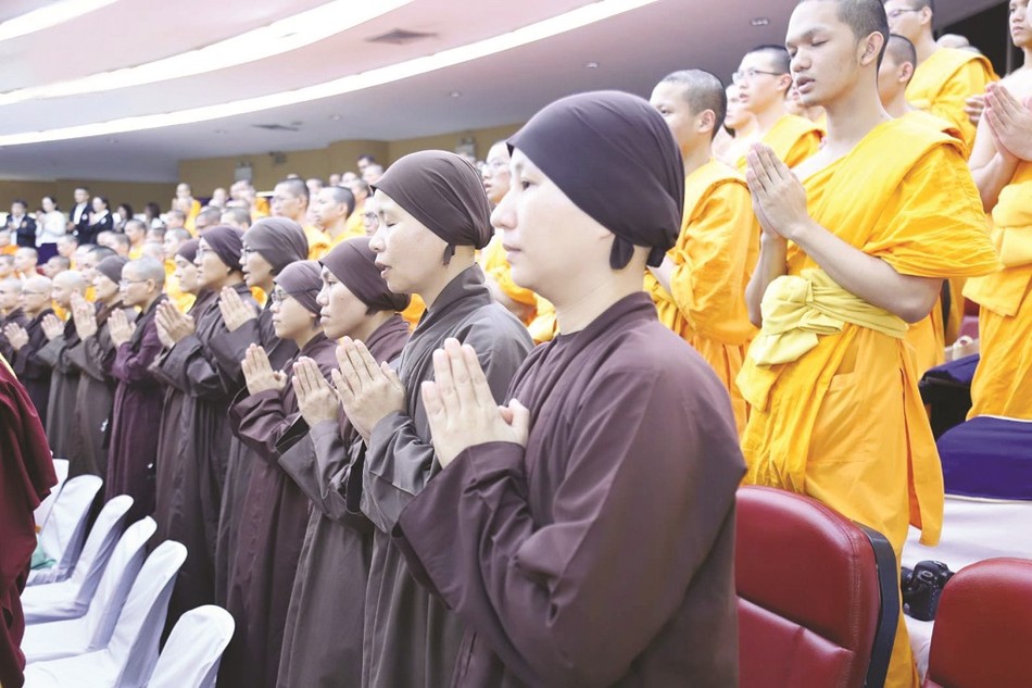 Vesak Mahachula.jpg