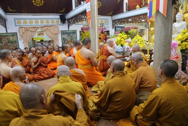 Lễ dâng y Kathina tại chùa Phổ Minh (Q.Gò Vấp) ảnh 5 img_2028.jpg