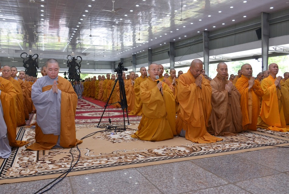 Khoa tu ngay 23-12 (7).JPG