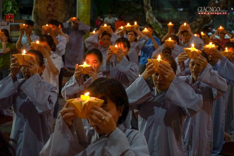 Lễ vía Phật A Di Đà ở chùa Huê Nghiêm, Pháp Võ ảnh 21 6.jpg