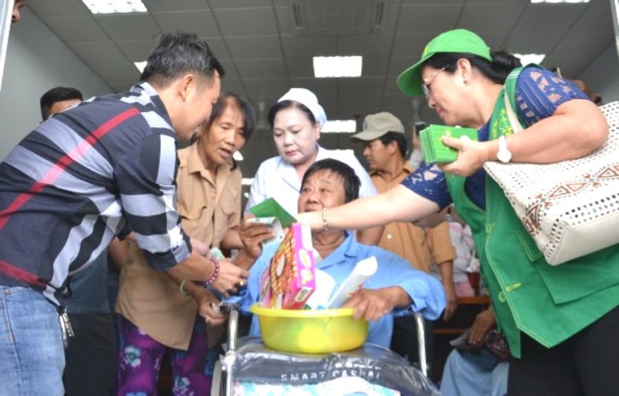 Nhiều hoạt động chăm lo Tết đến người nghèo ảnh 4 chanh tam.jpg