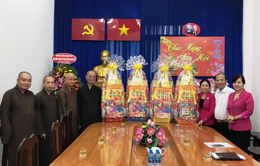 tan bình 2.jpg
