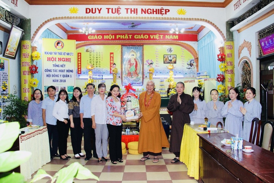 Phòng thuốc nam từ thiện Vạn Thọ mừng ngày 27-2 ảnh 2 2.jpg