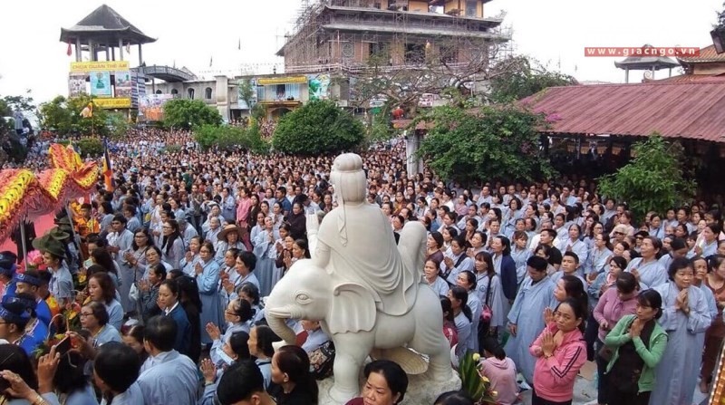 Đà Nẵng: Hàng vạn người tham dự Lễ hội Quán Thế Âm ảnh 2 H1.jpg