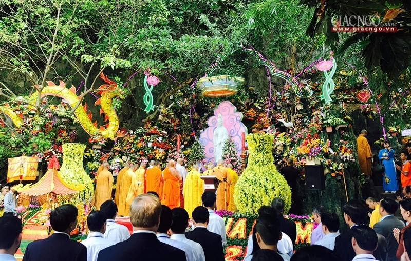 Đà Nẵng: Hàng vạn người tham dự Lễ hội Quán Thế Âm ảnh 3 H3.jpg