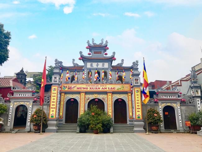 Chùa Quỳnh: Khám Phá Những Mẫu Văn Khấn Linh Thiêng Tại Ngôi Chùa Cổ Kính