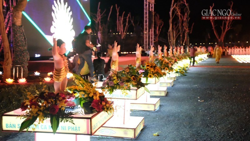 Lung linh đêm hoa đăng trong Đại lễ Vesak ở Hà Nam ảnh 18 1vgiang17.jpg