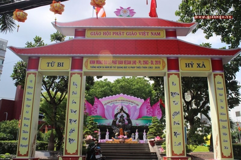Lễ đài Phật đản ở một số quận tại TP.HCM ảnh 1 1ld.jpg