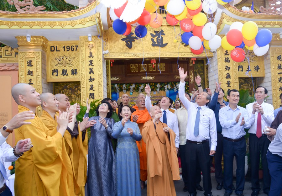 Phó Thủ tướng Thường trực chúc mừng Phật đản ảnh 9 abded80c1dd8f886a1c9.jpg