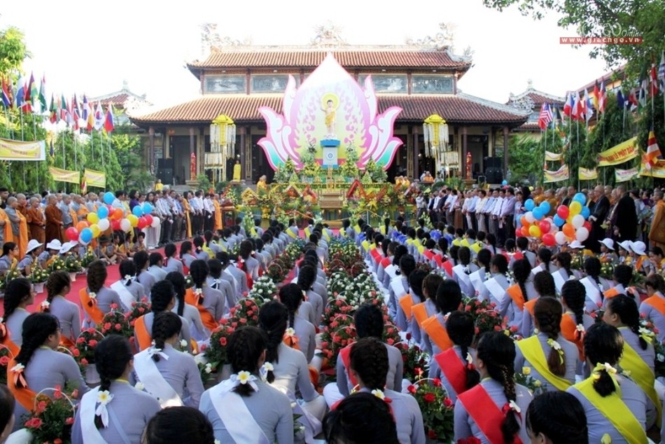 TT-Huế: Chính thức Đại lễ Phật đản tại chùa Từ Đàm ảnh 1 5.jpg